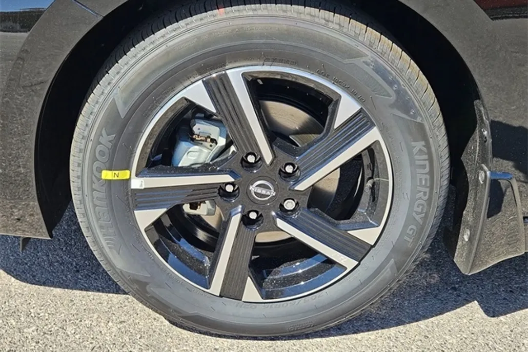 2025 Nissan Sentra SV photo 1