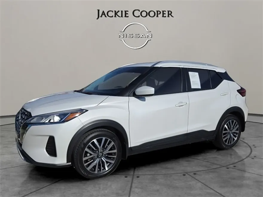 2022 Nissan Kicks SV photo 1