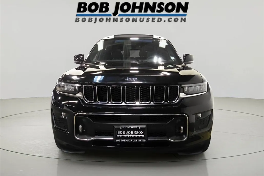 2023 Jeep Grand Cherokee Overland photo 1