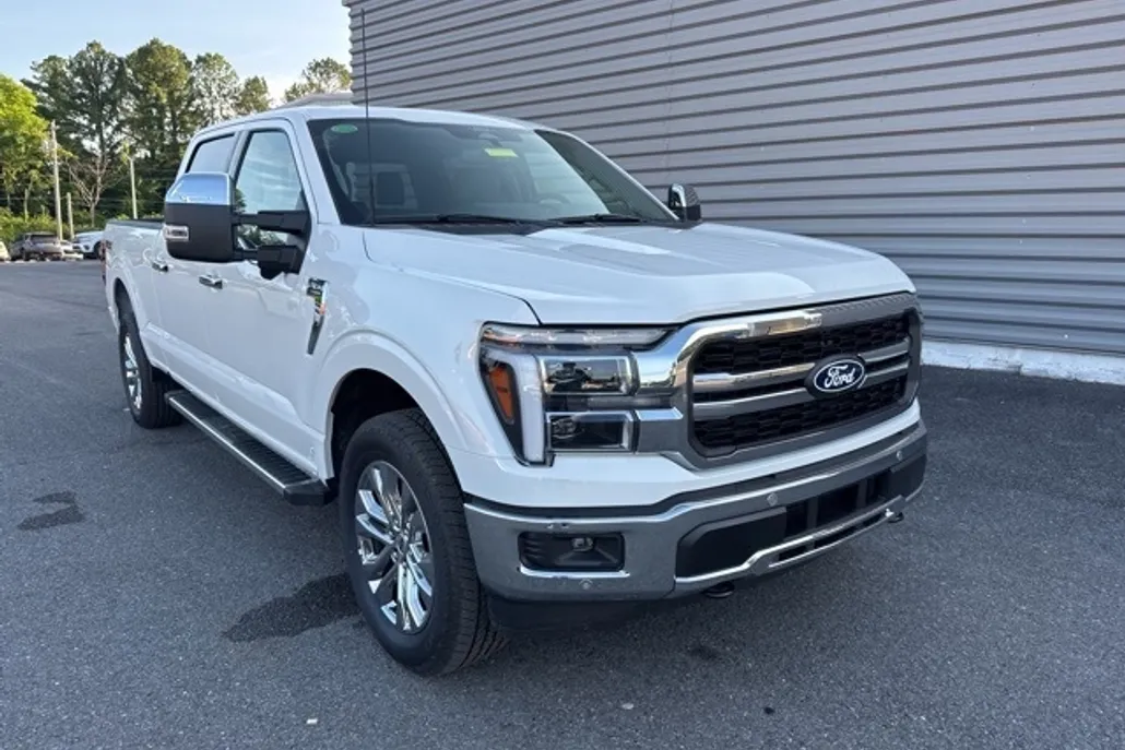 2025 Ford F-150 Lariat photo 1