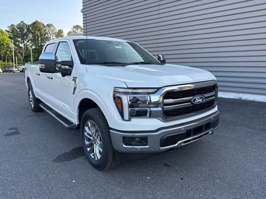 2025 Ford F-150 Lariat photo 1