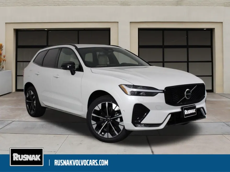 2026 Volvo XC60 B5 Plus photo 1