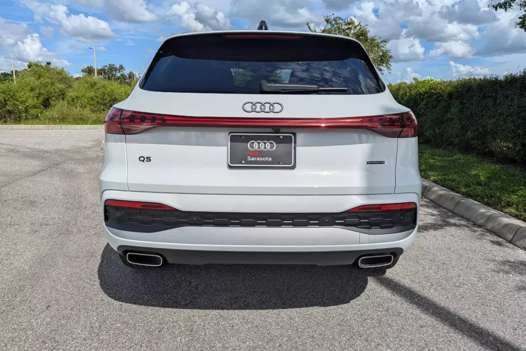2025 Audi Q5 2.0T Premium Plus photo 1