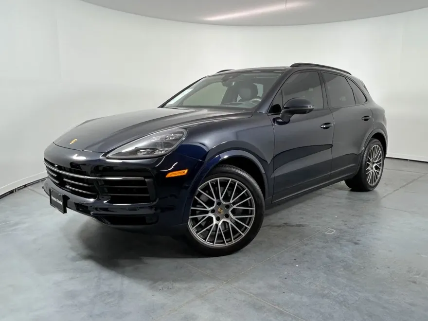 2023 Porsche Cayenne S Platinum Edition photo 1