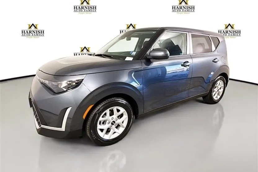 2024 Kia Soul LX photo 1