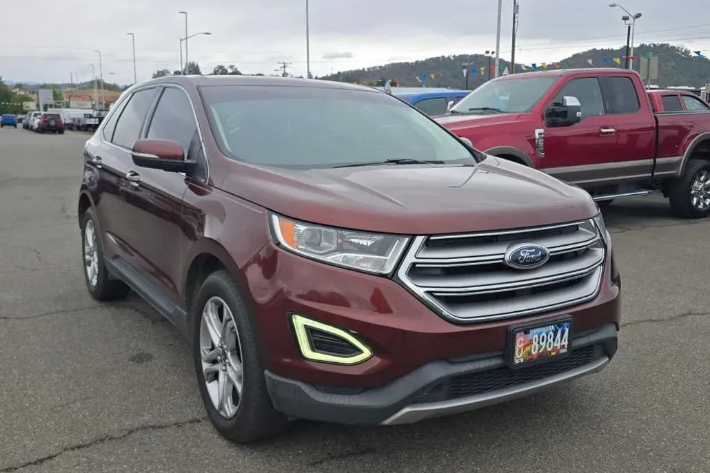 2015 Ford Edge Titanium photo 1