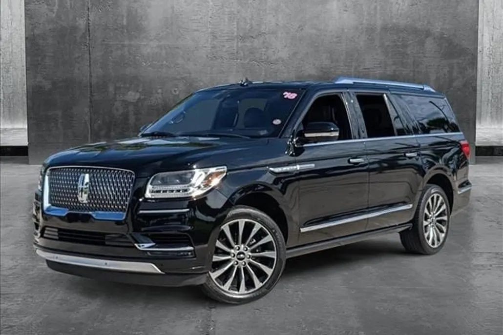 2018 Lincoln Navigator Select photo 1