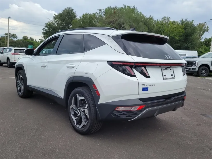 2024 Hyundai Tucson Limited photo 1