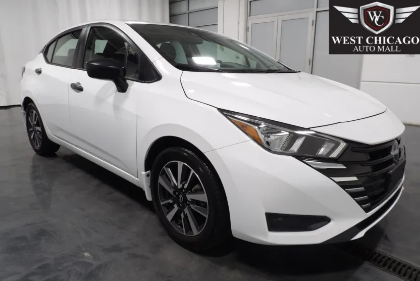 2024 Nissan Versa Sedan photo 1