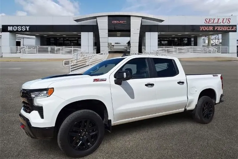 2022 Chevrolet Silverado 1500 LT Trail Boss photo 1