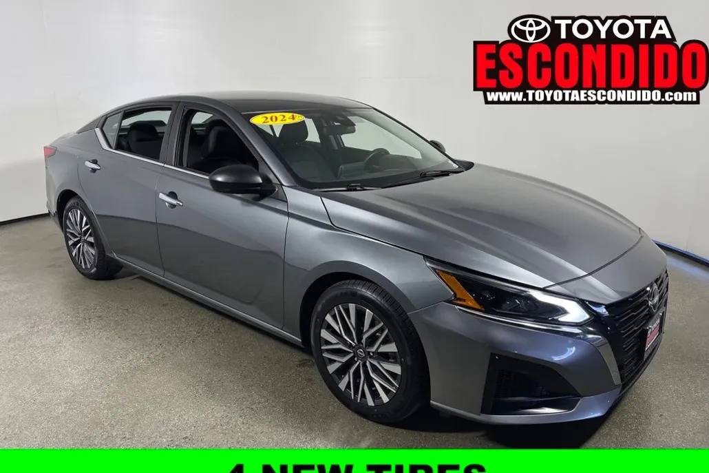 2024 Nissan Altima 2.5 SV photo 1