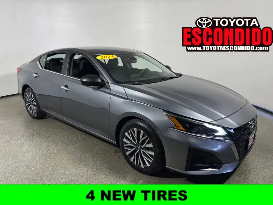 2024 Nissan Altima 2.5 SV photo 1