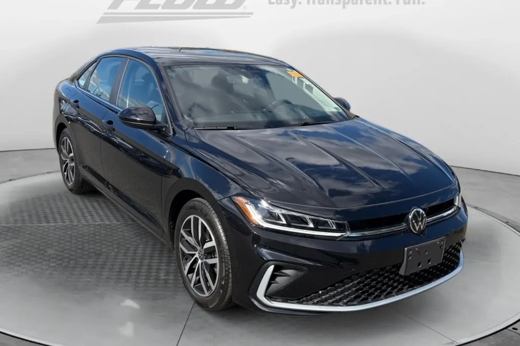2025 Volkswagen Jetta 1.5T SE photo 1