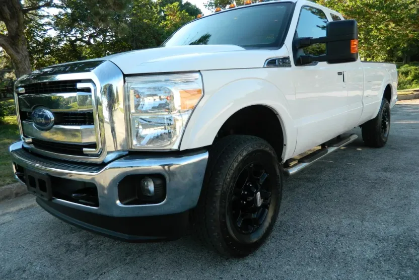 2013 Ford F-250 Lariat photo 1