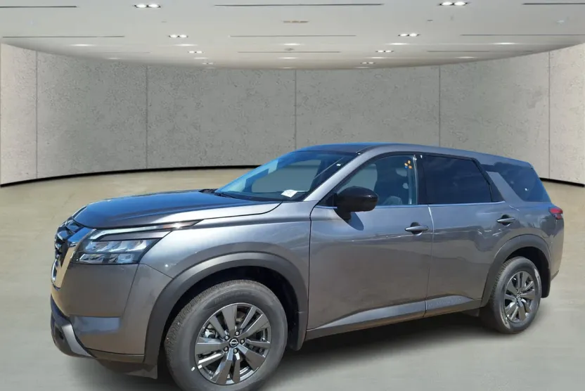 2025 Nissan Pathfinder S photo 1