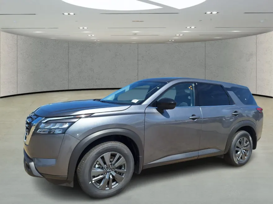 2025 Nissan Pathfinder S photo 1