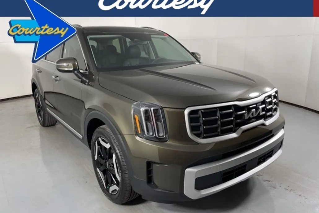 2025 Kia Telluride S photo 1