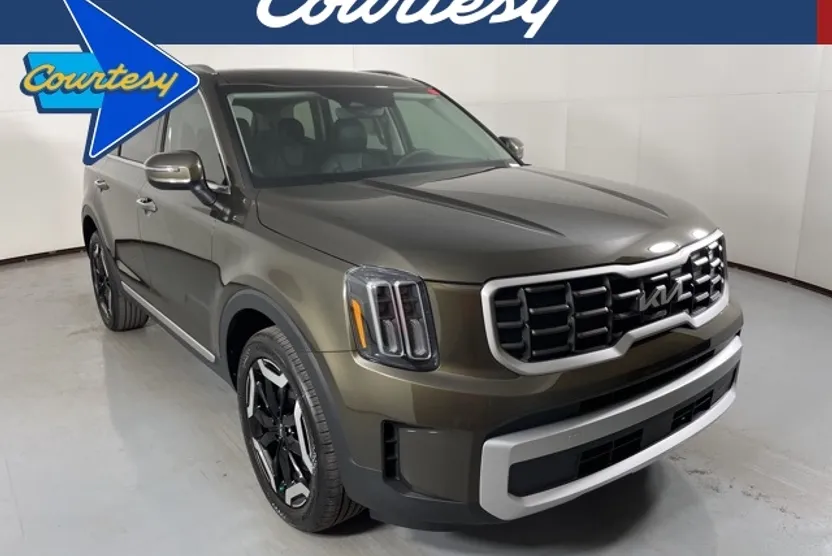 2025 Kia Telluride S photo 1