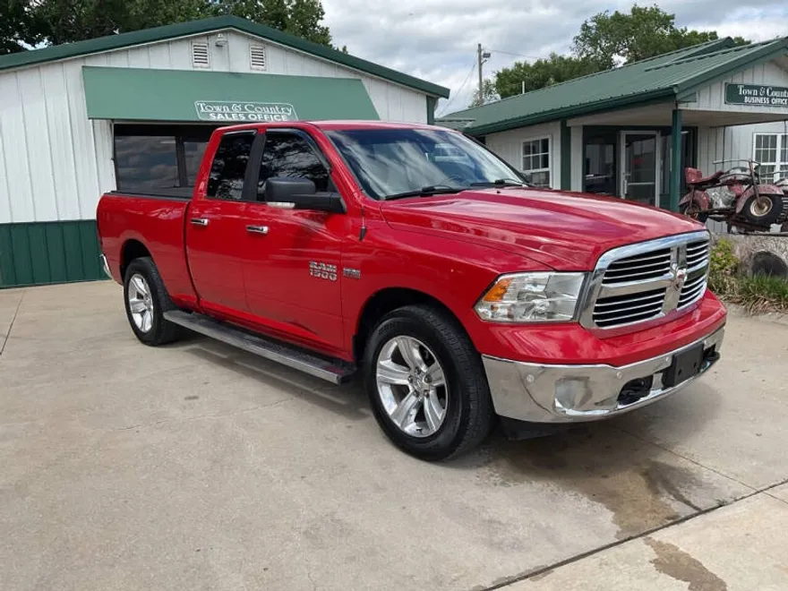 2015 Ram 1500 SLT photo 1