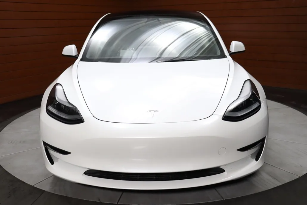 2023 Tesla Model 3 photo 1
