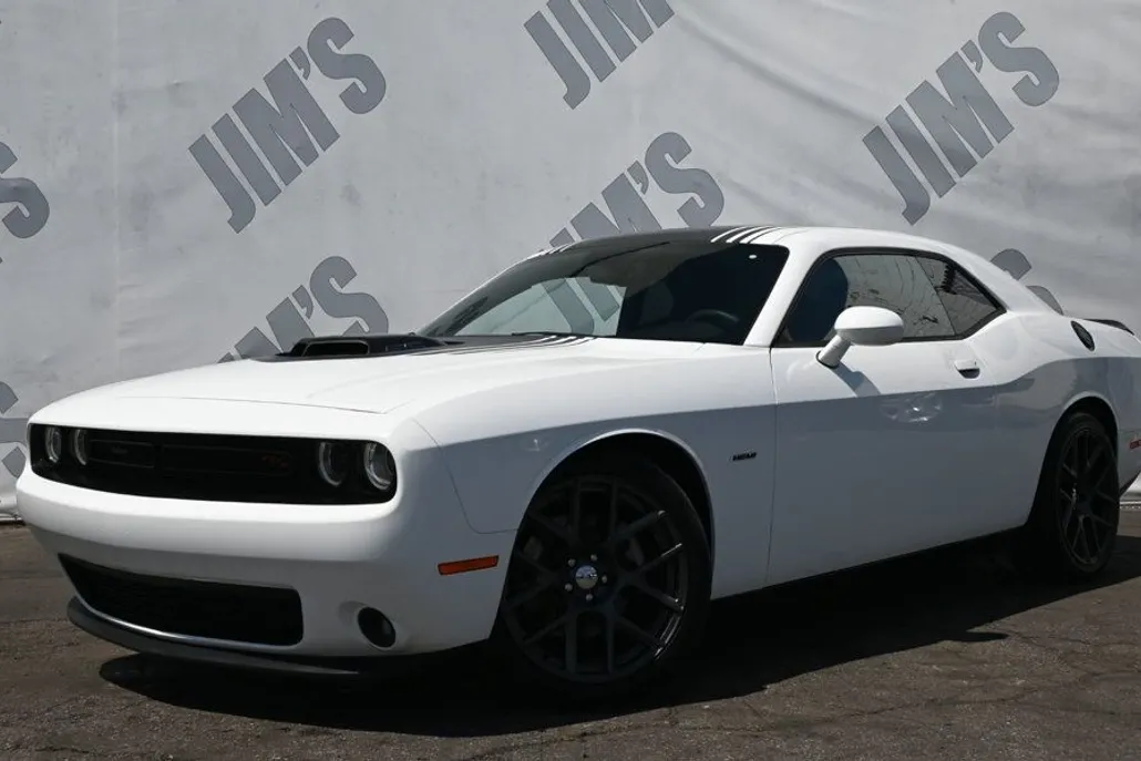 2016 Dodge Challenger R/T Shaker photo 1