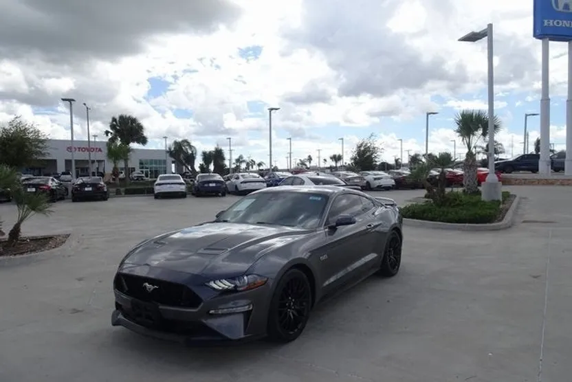 2022 Ford Mustang GT Premium photo 1