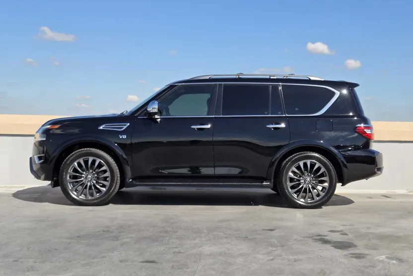 2021 Nissan Armada Platinum photo 1