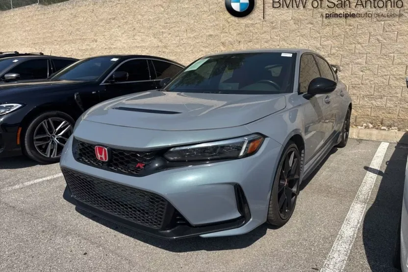2024 Honda Civic Type R Hatchback photo 1