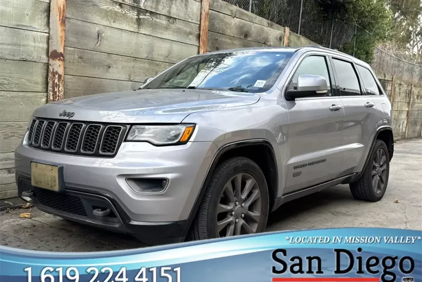 2016 Jeep Grand Cherokee Limited Anniversary Edition photo 1