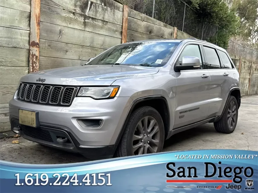 2016 Jeep Grand Cherokee Limited Anniversary Edition photo 1