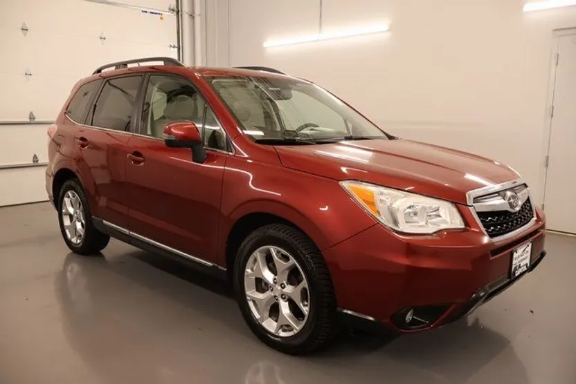 2015 Subaru Forester 2.5i Touring photo 1