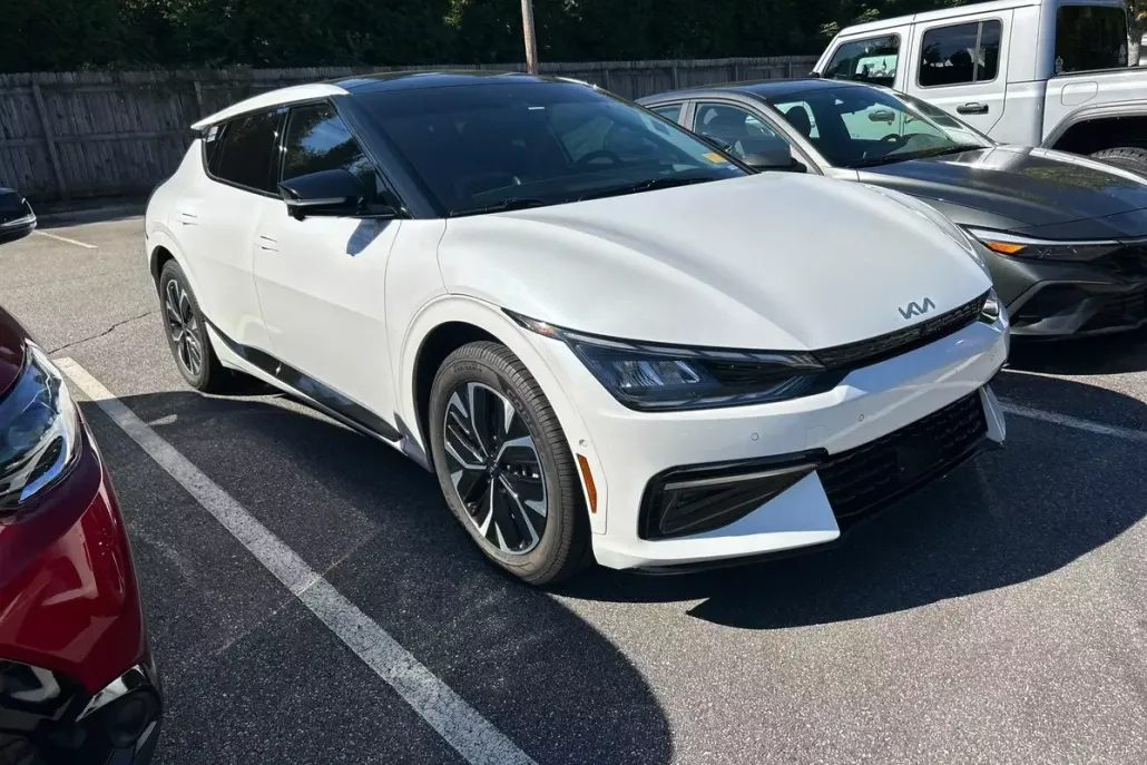 2022 Kia EV6 GT-Line photo 1