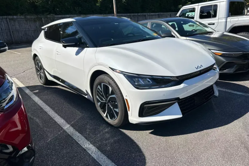 2022 Kia EV6 GT-Line photo 1