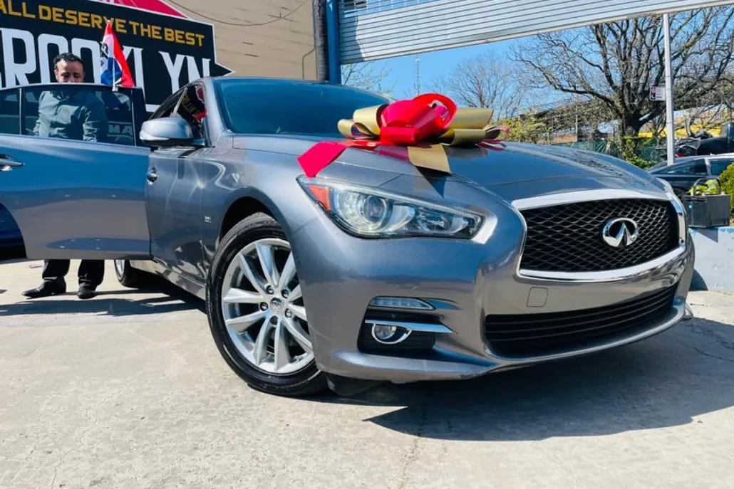 2016 Infiniti Q50 2.0t Premium photo 1