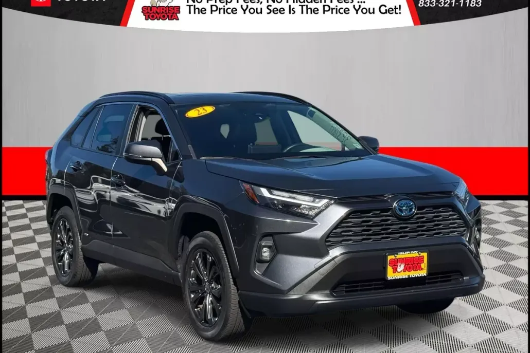 2023 Toyota RAV4 XLE Premium photo 1
