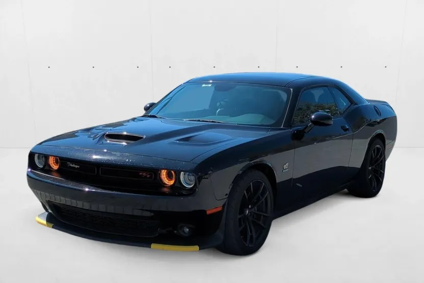 2023 Dodge Challenger R/T Scat Pack photo 1