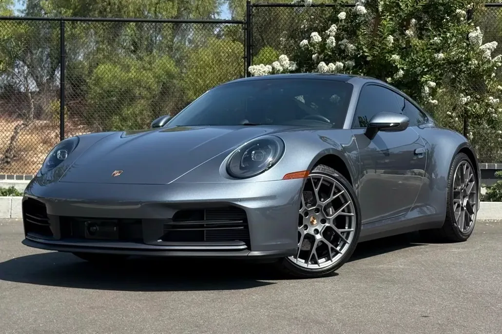 2025 Porsche 911 photo 1