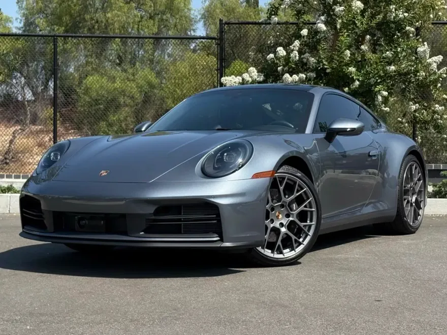 2025 Porsche 911 photo 1