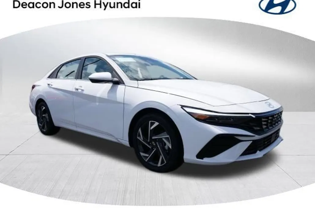 2025 Hyundai Elantra SEL Convenience photo 1