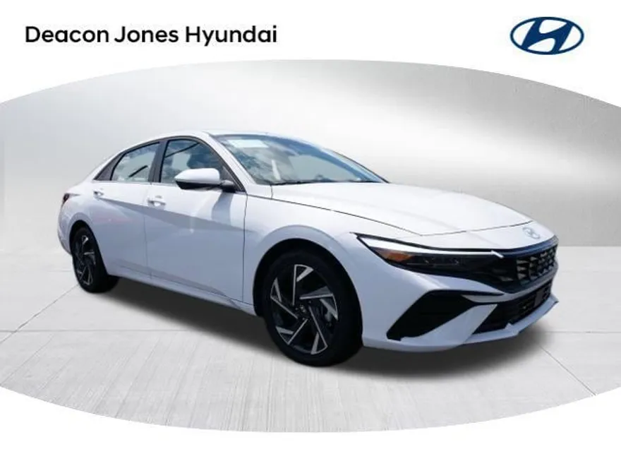 2025 Hyundai Elantra SEL Convenience photo 1