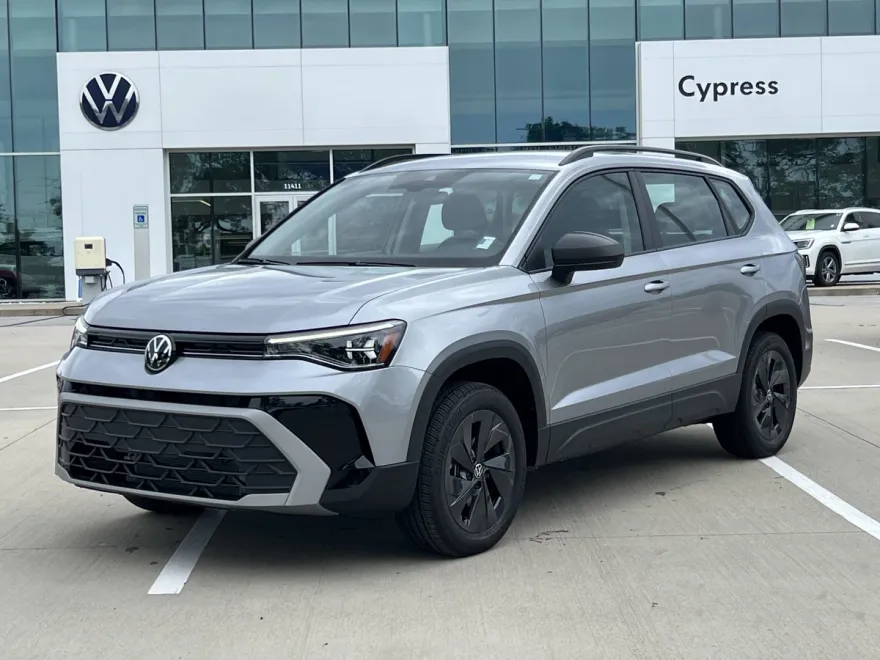 2025 Volkswagen Taos S photo 1
