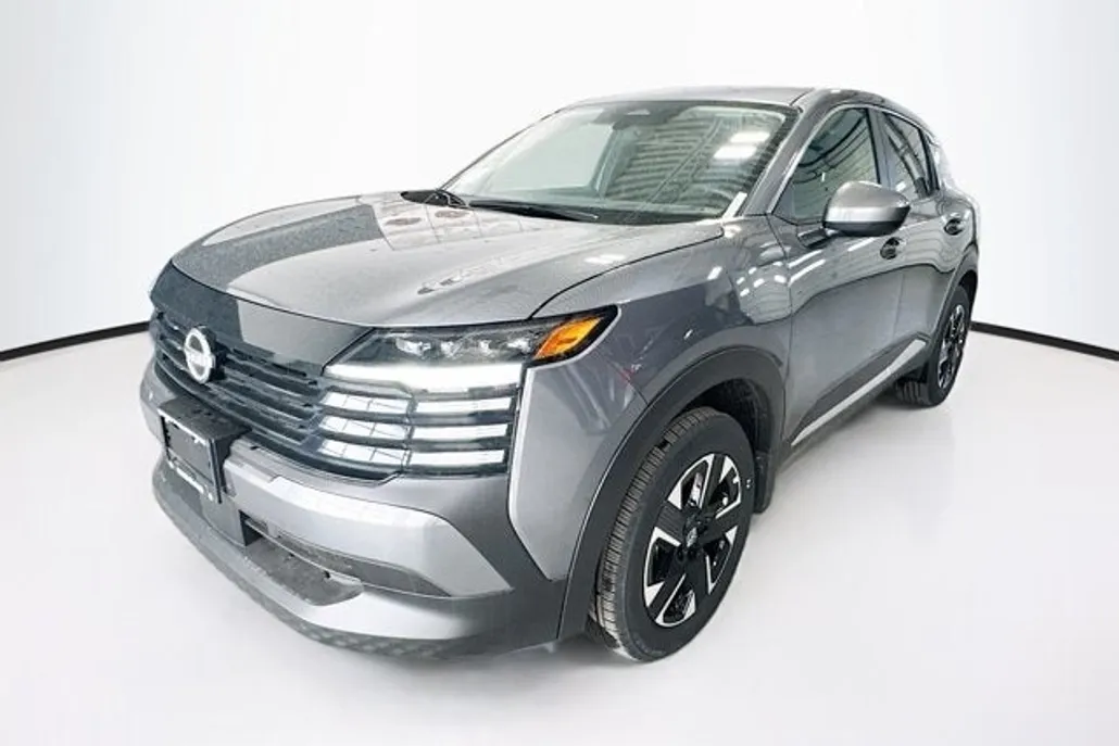 2025 Nissan Kicks SV photo 1