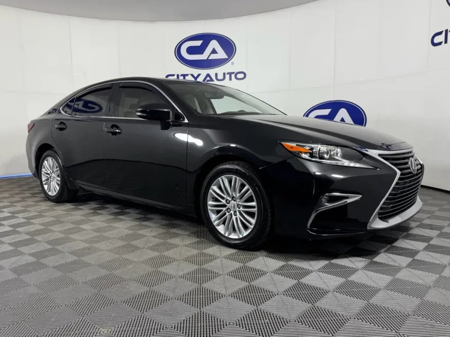 2016 Lexus ES 350 Base photo 1