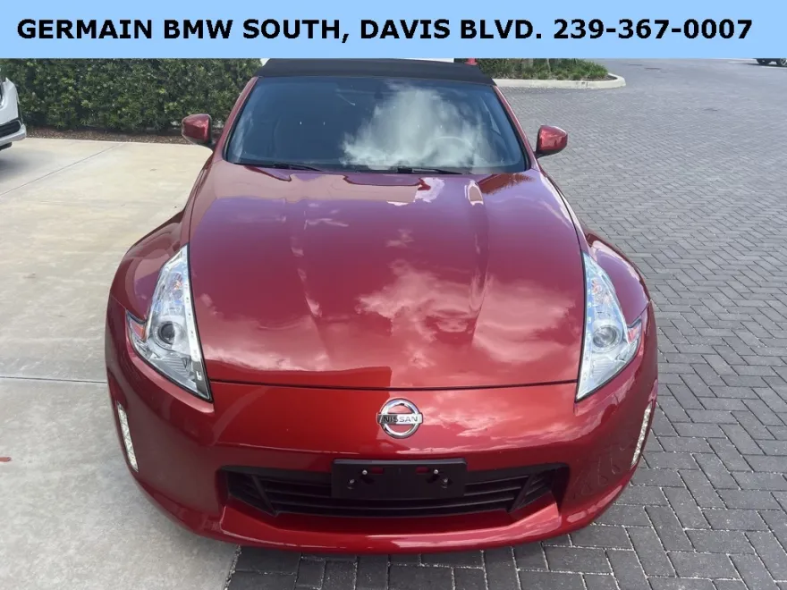2015 Nissan 370Z Touring photo 2
