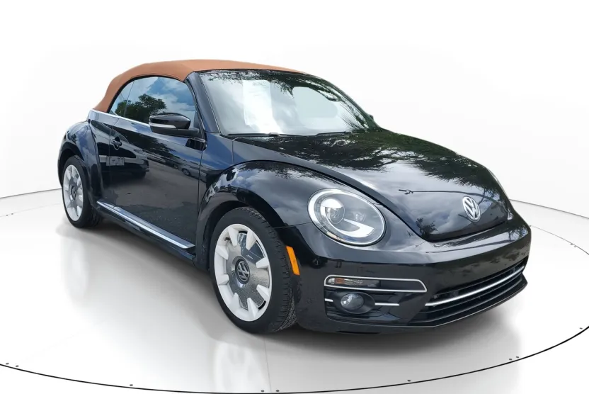 2019 Volkswagen Beetle Convertible Final Edition SE photo 1