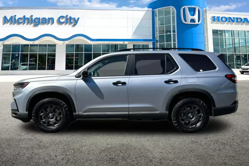 2025 Honda Pilot TrailSport photo 1