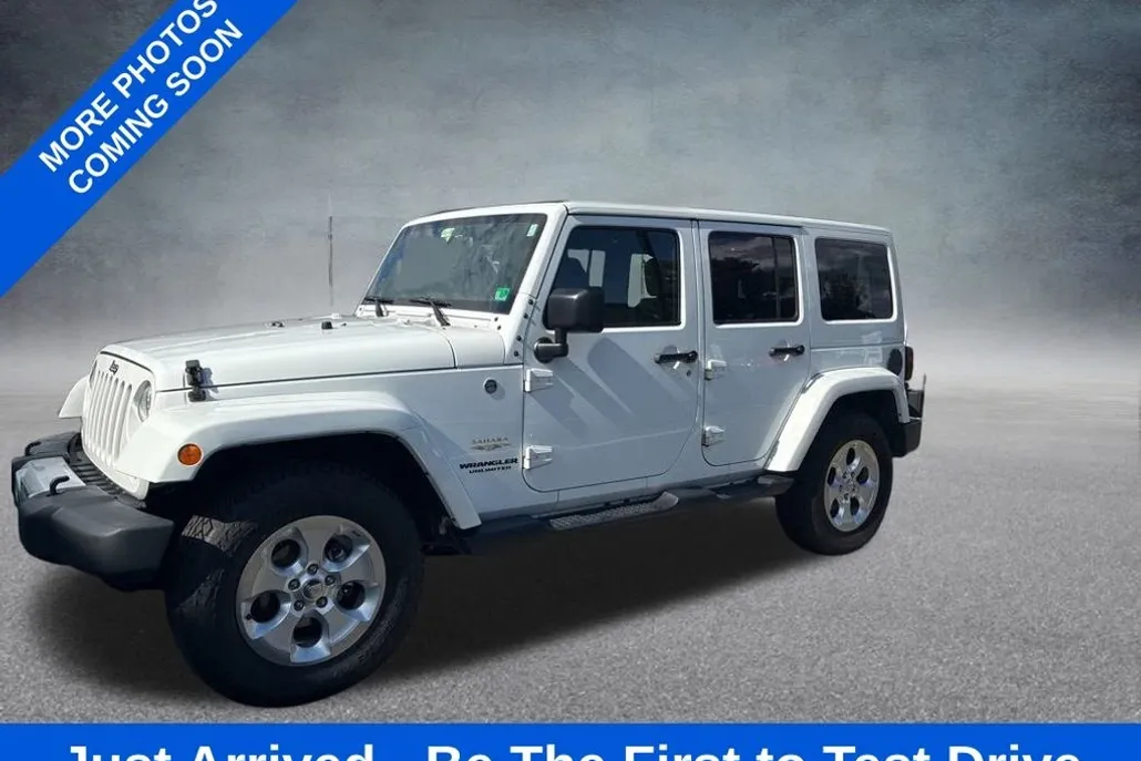 2015 Jeep Wrangler Unlimited Sahara photo 1