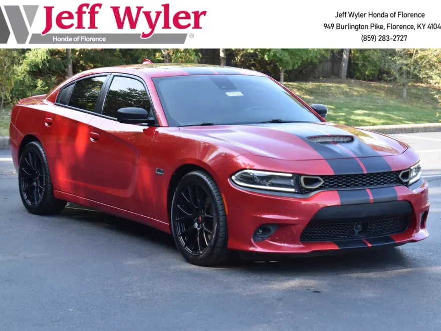 2016 Dodge Charger R/T photo 1