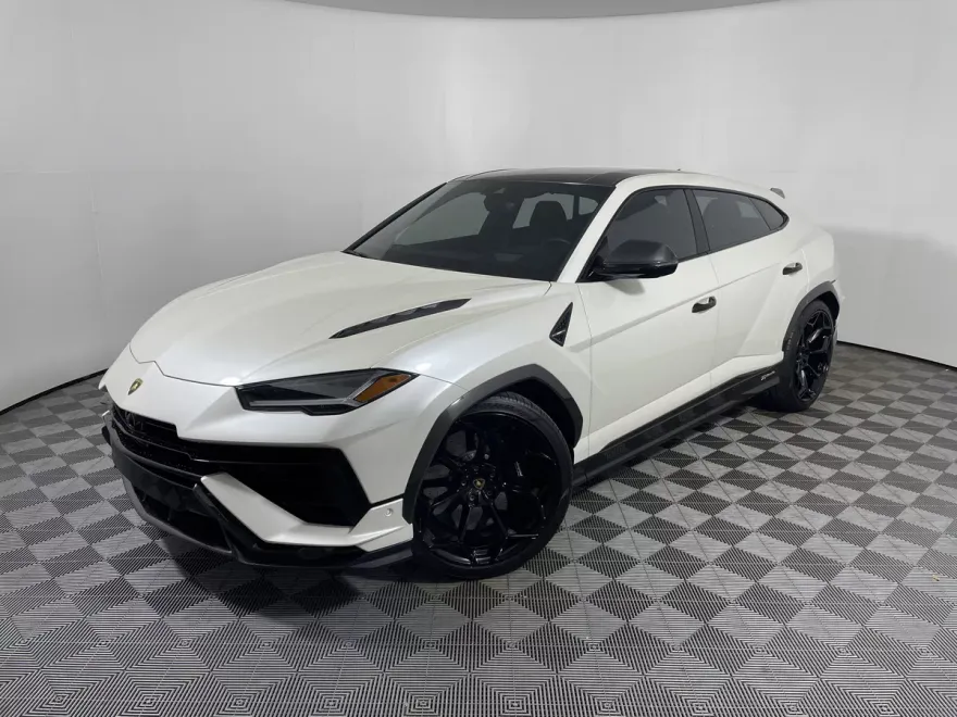 2023 Lamborghini Urus Performante photo 1
