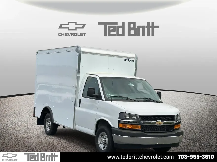 2025 Chevrolet Express Cutaway 3500 photo 1